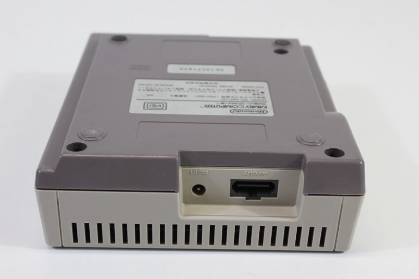 AV Famicom Console "New Famicom" Controller x1 AC Adapter AV Cable & NES Pin Converter (B) Nintendo Famicom FC