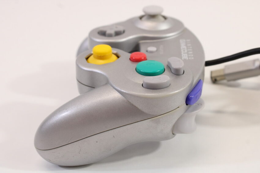 Official Nintendo Gamecube Controller Platinum Silver T3 (C Cosmetic Wears) Nintendo GameCube GC