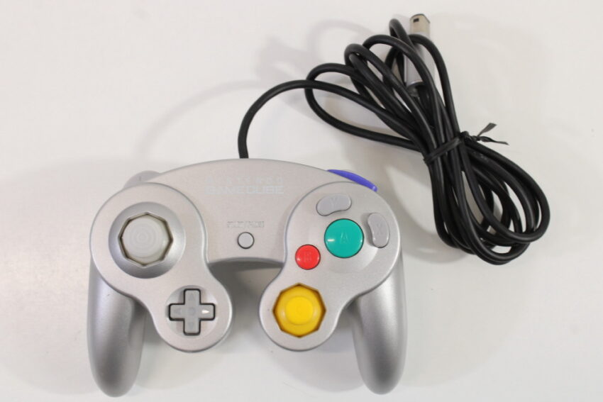Official Nintendo Gamecube Controller Platinum Silver T3 (C Cosmetic Wears) Nintendo GameCube GC
