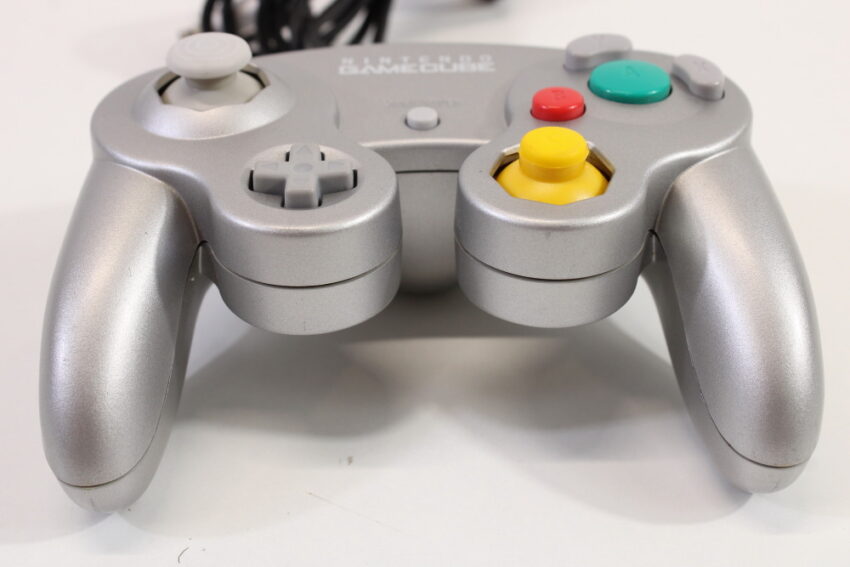 Official Nintendo Gamecube Controller Platinum Silver T3 (C Cosmetic Wears) Nintendo GameCube GC