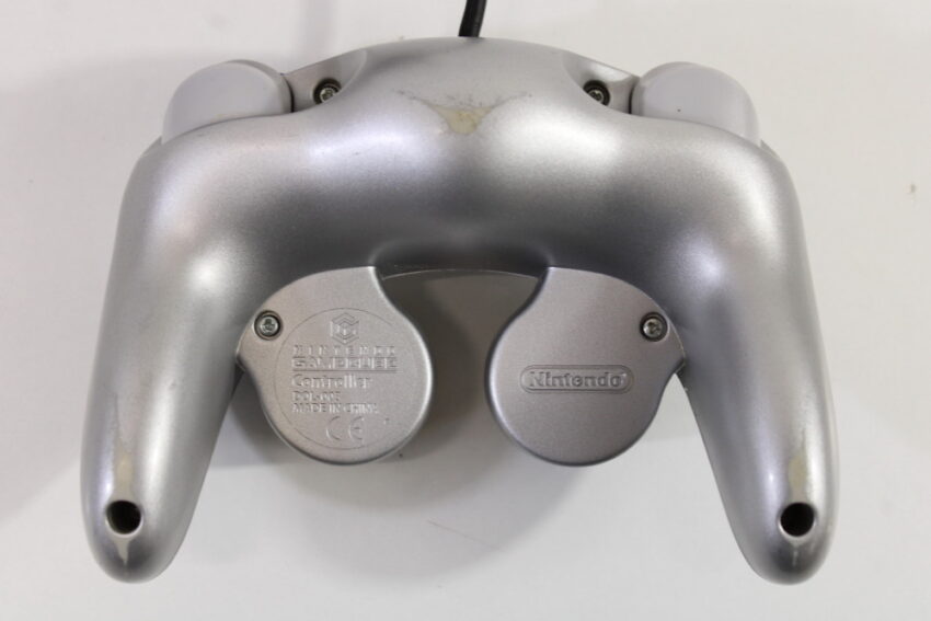 Official Nintendo Gamecube Controller Platinum Silver T3 (C Cosmetic Wears) Nintendo GameCube GC