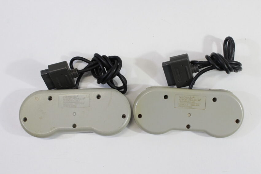 Nintendo Super Famicom Console Controller x 2 OEM NOT WORKING SFC (For Parts DIY Repair)
