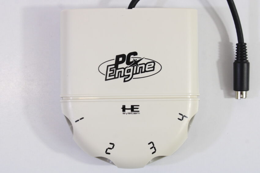 Official PC Engine Battle Tap BT-BG2 4-Way Multitap Small Shell Crack (B)