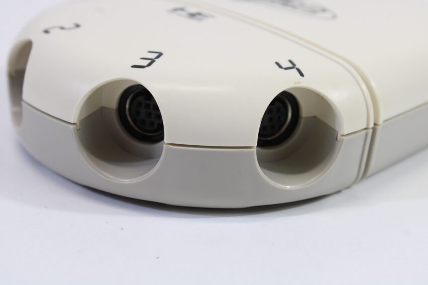 Official PC Engine Battle Tap BT-BG2 4-Way Multitap Small Shell Crack (B)