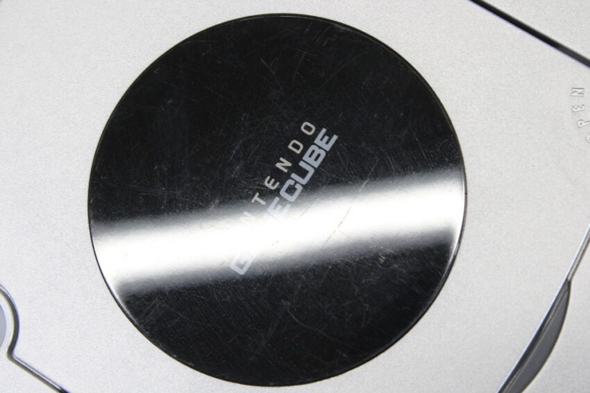 Nintendo GameCube OEM Replacement Shell Only Platinum Silver DOL-001 (For Parts or Repair) Nintendo GameCube GC