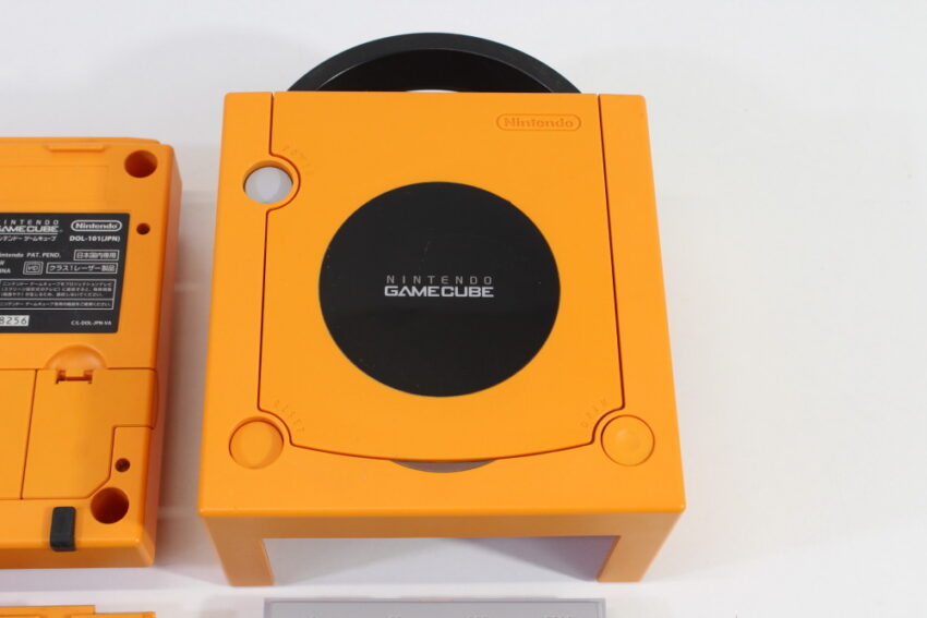 Nintendo GameCube OEM Replacement Shell Only Spice Orange DOL-101 (For Parts or Repair) Nintendo GameCube GC