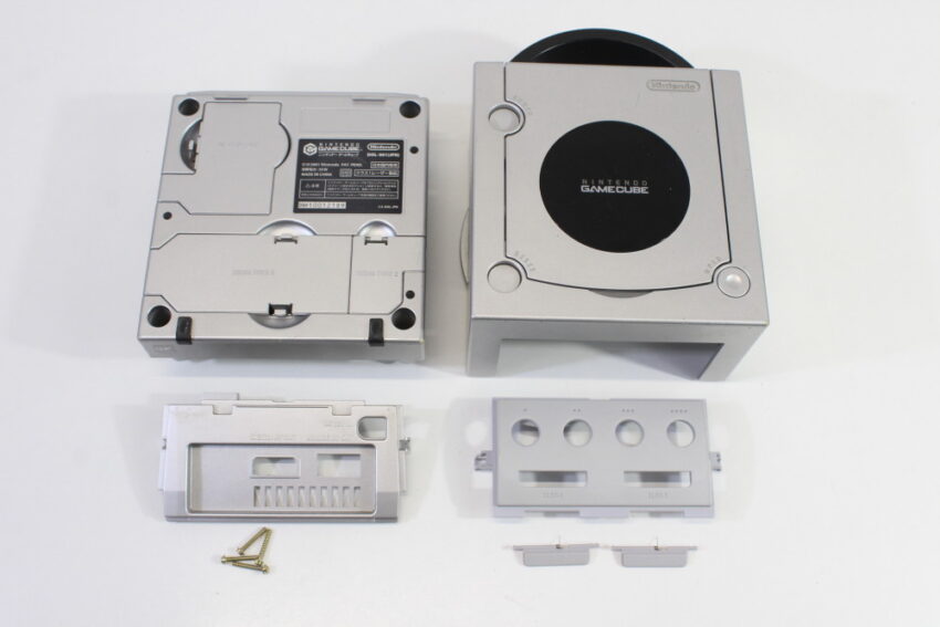 Nintendo GameCube OEM Replacement Shell Only Platinum Silver DOL-001 (For Parts or Repair) Nintendo GameCube GC