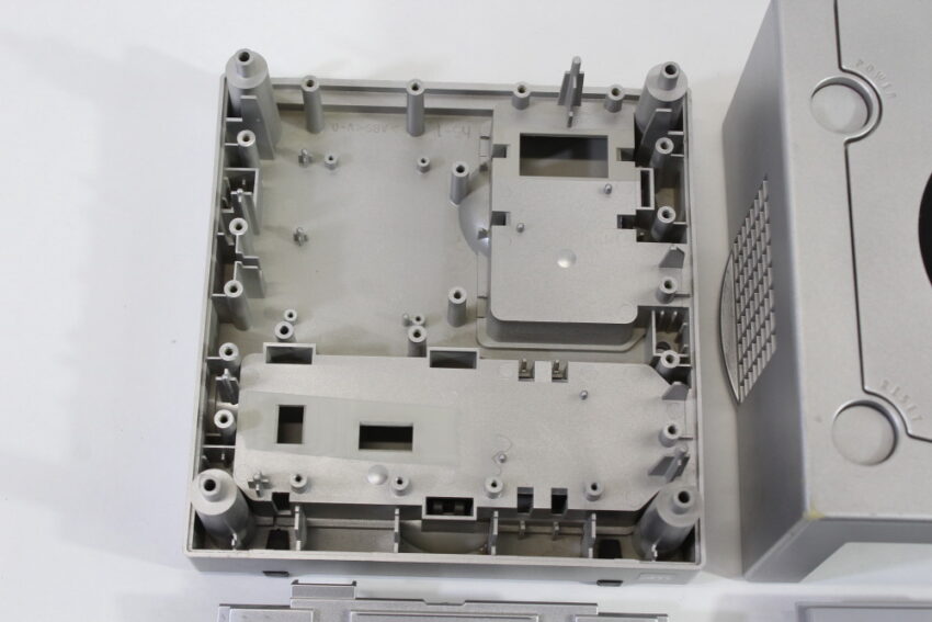Nintendo GameCube OEM Replacement Shell Only Platinum Silver DOL-001 (For Parts or Repair) Nintendo GameCube GC