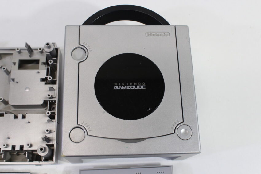 Nintendo GameCube OEM Replacement Shell Only Platinum Silver DOL-001 (For Parts or Repair) Nintendo GameCube GC