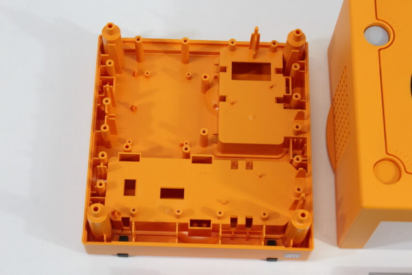 Nintendo GameCube OEM Replacement Shell Only Spice Orange DOL-001 (For Parts or Repair) Nintendo GameCube GC