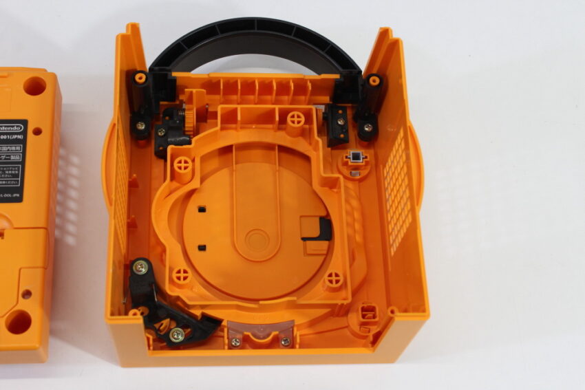 Nintendo GameCube OEM Replacement Shell Only Spice Orange DOL-001 (For Parts or Repair) Nintendo GameCube GC