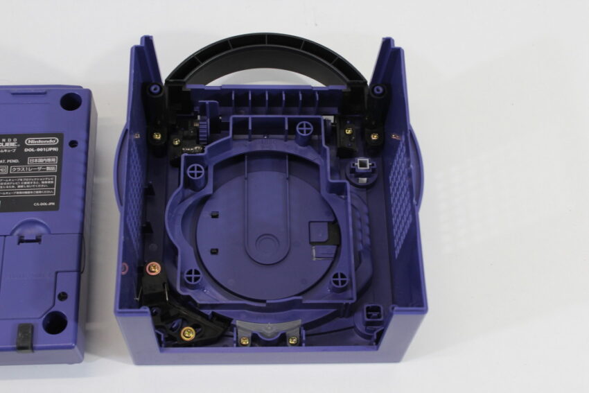 Nintendo GameCube OEM Replacement Shell Only Indigo Purple DOL-001 (For Parts or Repair) Nintendo GameCube GC