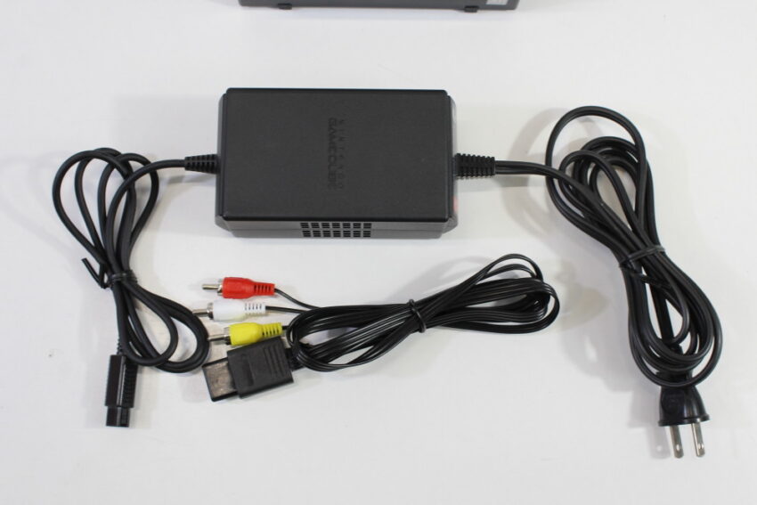 Nintendo GameCube Jet Black Console & Controller AC Adapter AV Cable GC Play US Region Games (B)