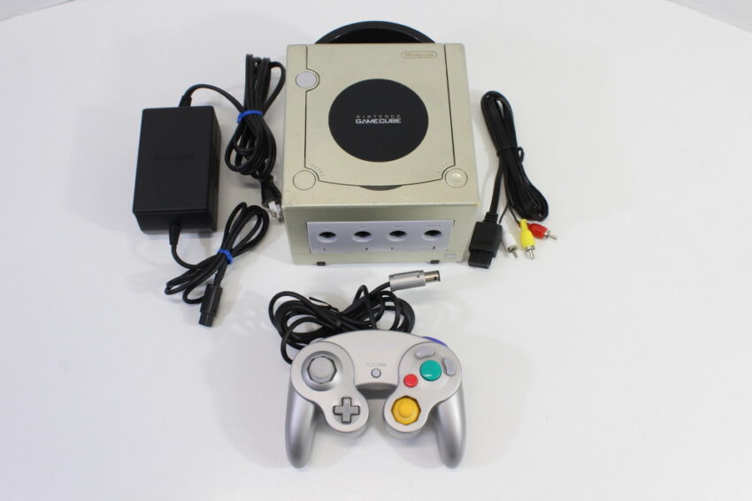 Nintendo GameCube Starlight Gold Console DOL-101 & Silver T3 Controller AC Adapter AV Cable GC Play US Region Games (B)