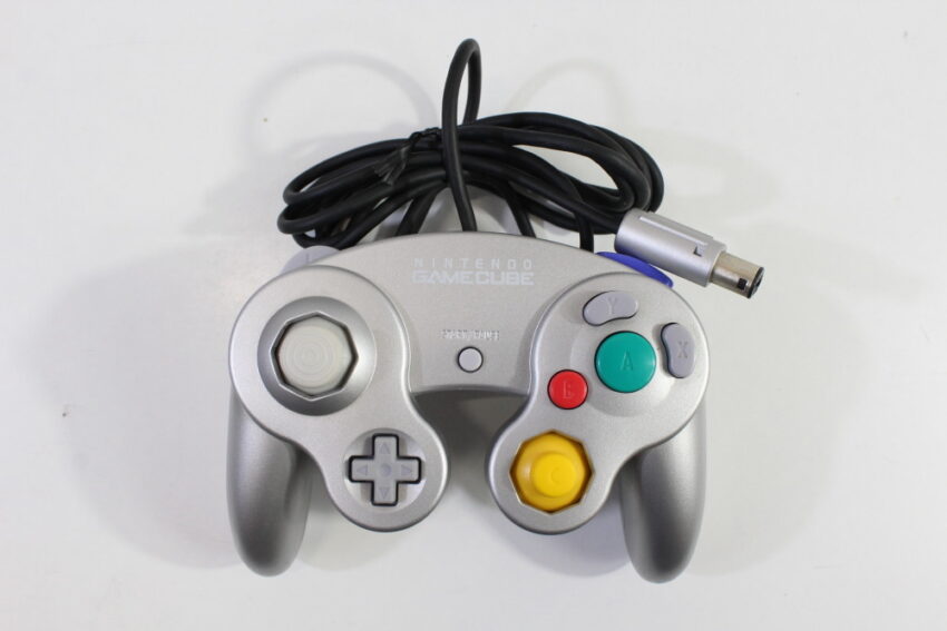 Nintendo GameCube Platinum Silver Console & Controller AC Adapter AV Cable GC Play US Region Games (A)