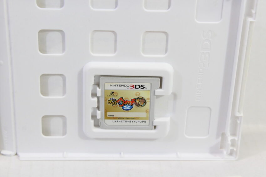 Yokai Watch Honke 2 W/ Jibanyan Z Medal CIB (B) Nintendo 3DS