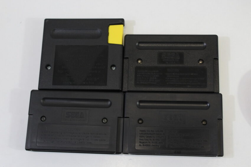 SEGA Genesis Model 2 Controller x2 AC AV cable x4 Games Sonic 2 Spinball Lion King NBA Live 96 (B) SEGA Genesis