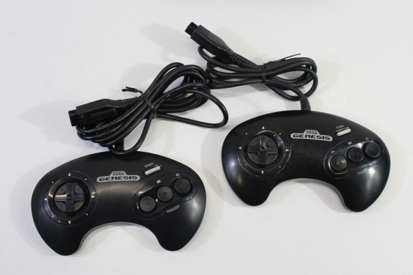 SEGA Genesis Model 2 Controller x2 AC AV cable x4 Games Sonic 2 Spinball Lion King NBA Live 96 (B) SEGA Genesis