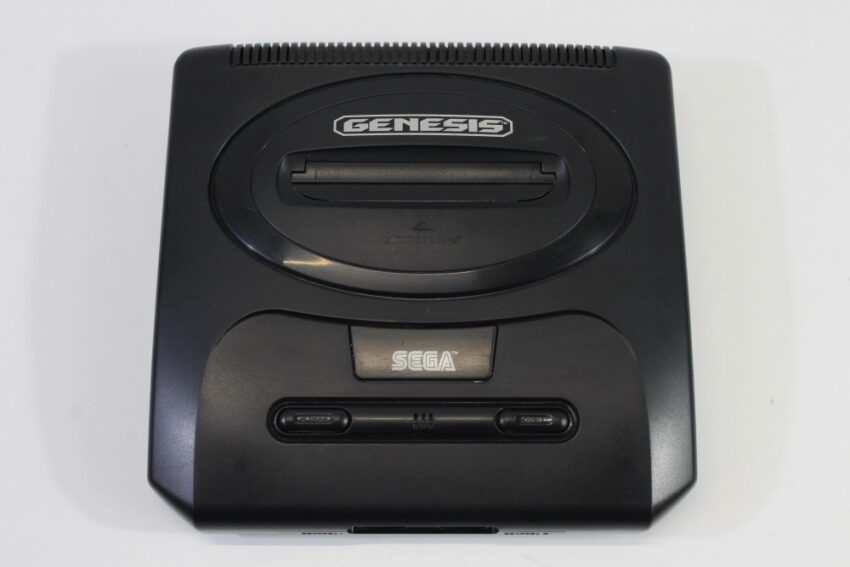 SEGA Genesis Model 2 Controller x2 AC AV cable x4 Games Sonic 2 Spinball Lion King NBA Live 96 (B) SEGA Genesis