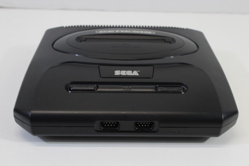SEGA Genesis Model 2 Controller x2 AC AV cable x4 Games Sonic 2 Spinball Lion King NBA Live 96 (B) SEGA Genesis