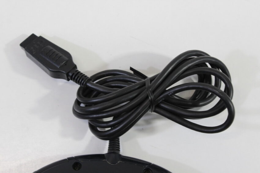 SEGA Genesis 6 Button Controller Pad MK-1653 (B)