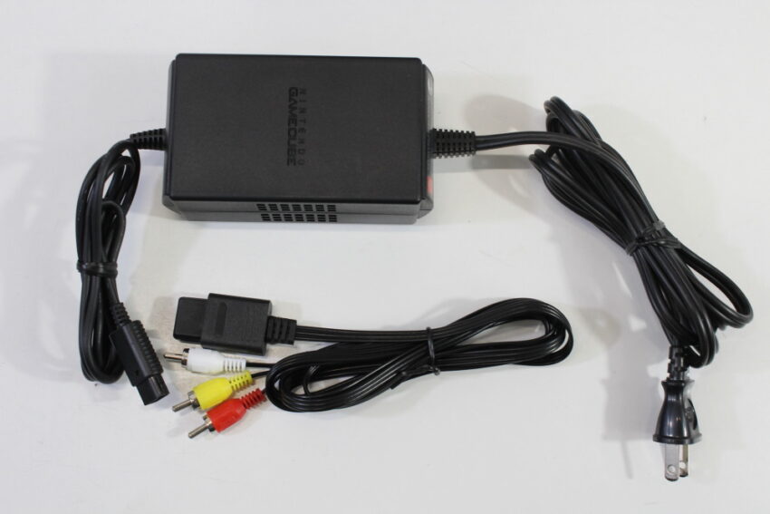 Nintendo GameCube Platinum Silver Console & Controller AC Adapter AV Cable GC Play US Region Games (B)