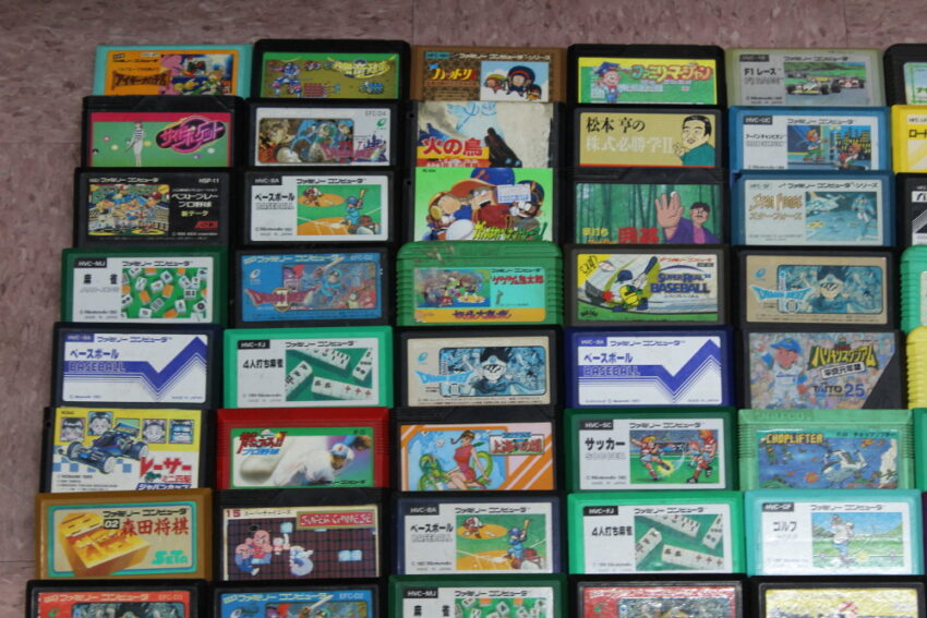 Wholesale Lot of 150 Nintendo Famicom Games FC (Untested)