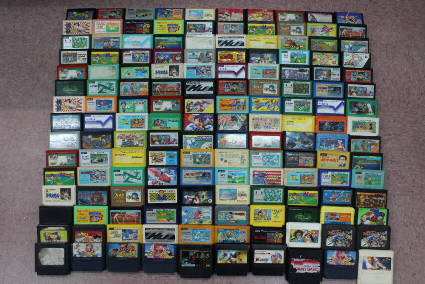 Wholesale Lot of 150 Nintendo Famicom Games FC (Untested)
