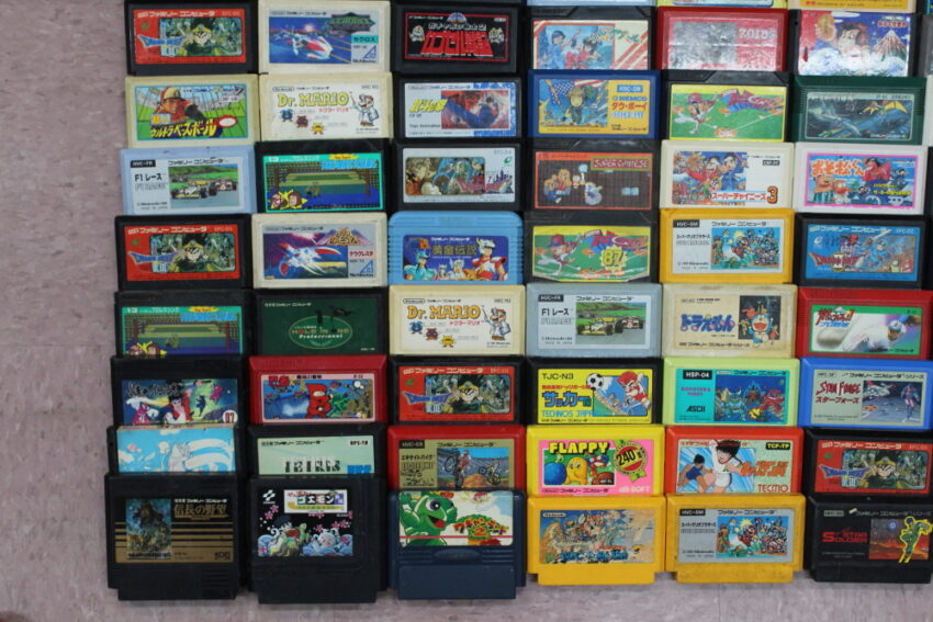 Wholesale Lot of 150 Nintendo Famicom Games FC (Untested)