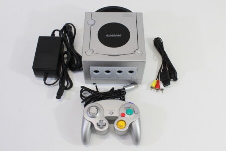 Nintendo GameCube Platinum Silver Console & Controller AC Adapter AV Cable GC Play US Region Games (B)
