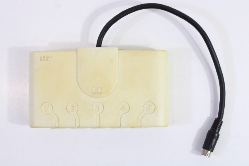 Official NEC PC Engine PI-PD003 5-Way Multitap Discoloration (B)