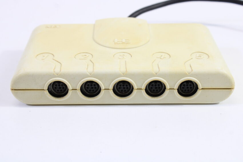 Official NEC PC Engine PI-PD003 5-Way Multitap Discoloration (B)