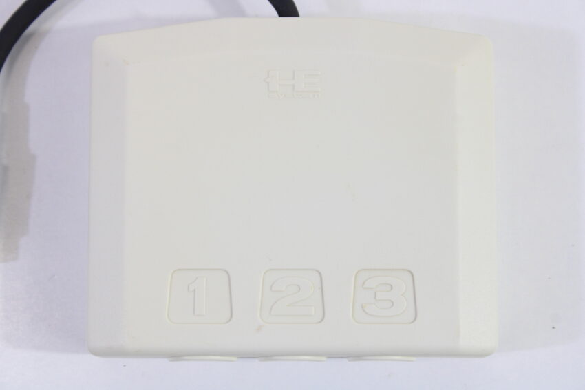 Official Hudson Soft PC Engine HC63-8 3-Way Multitap (B)