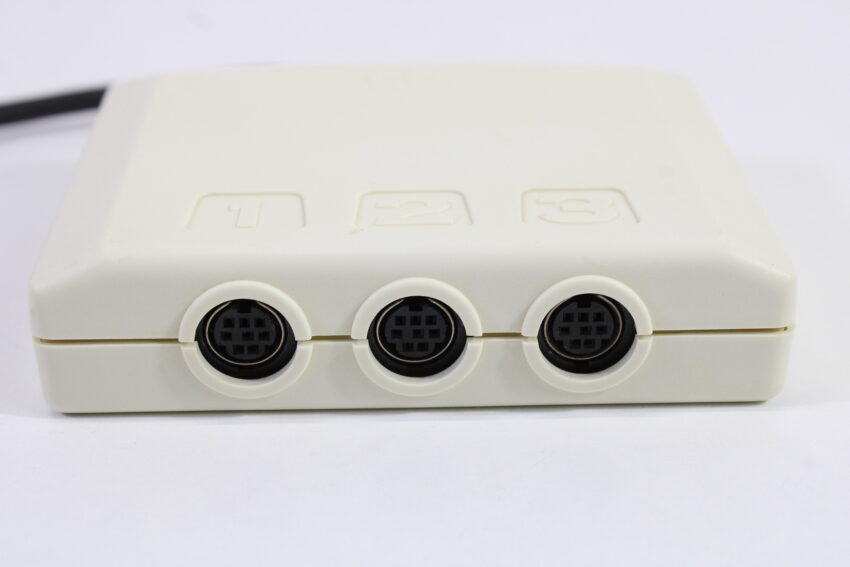 Official Hudson Soft PC Engine HC63-8 3-Way Multitap (B)