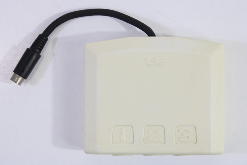 Official Hudson Soft PC Engine HC63-8 3-Way Multitap Cosmetic Wear (B)