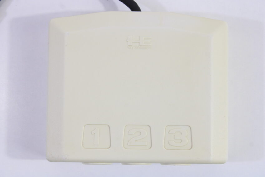 Official Hudson Soft PC Engine HC63-8 3-Way Multitap Cosmetic Wear (B)
