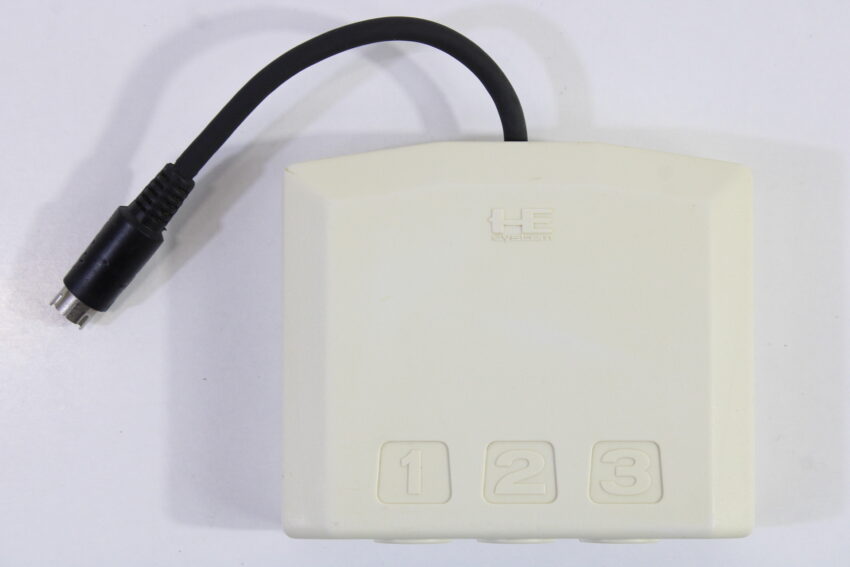 Official Hudson Soft PC Engine HC63-8 3-Way Multitap (B)