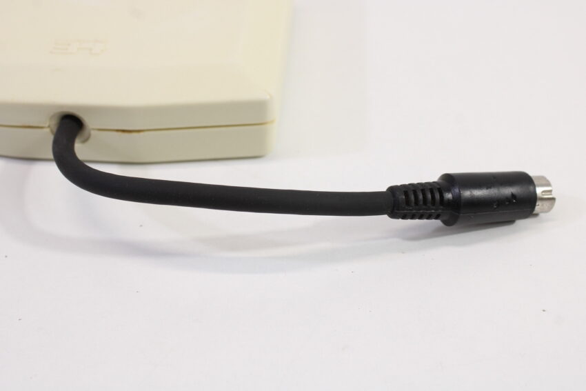 Official Hudson Soft PC Engine HC63-8 3-Way Multitap (B)
