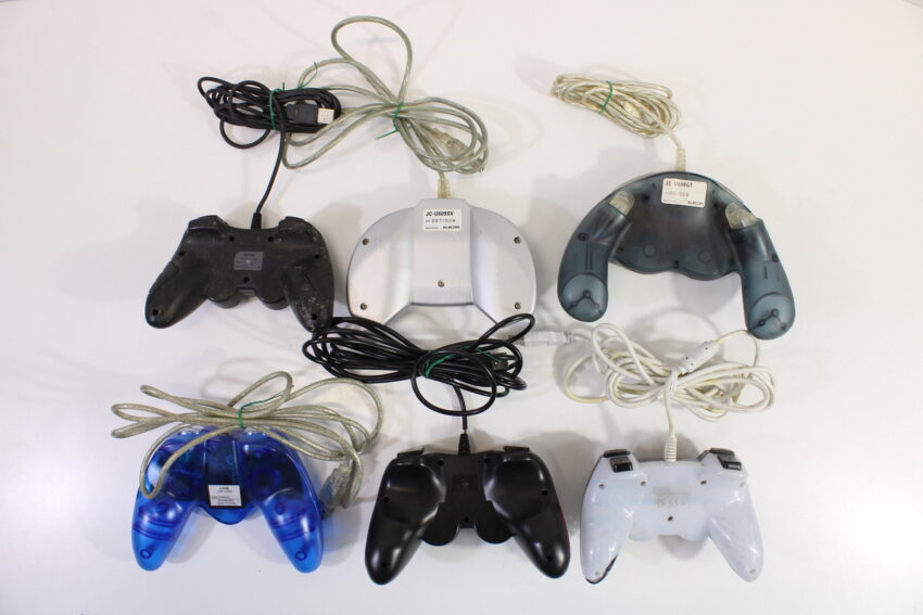 Wholesale lot of 6 USB Controllers (UNTESTED FOR PARTS REPAIR)