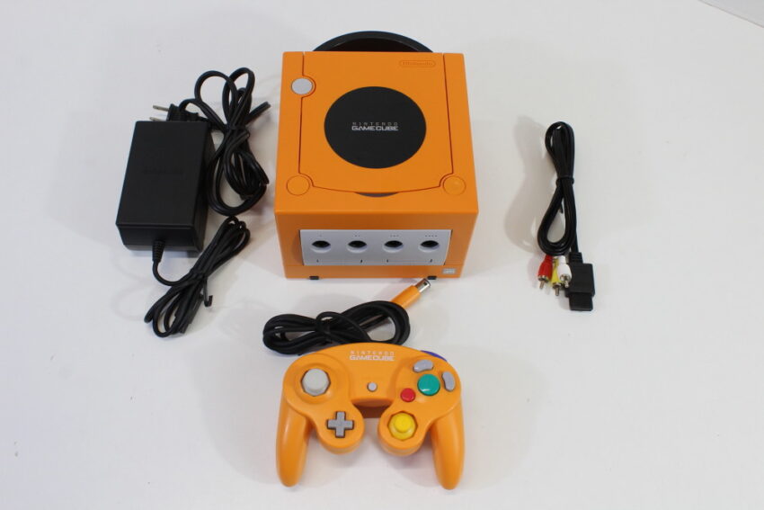 Nintendo GameCube Spice Orange DOL-101 Console & Controller AC Adapter AV Cable GC Play US Region Games (B)