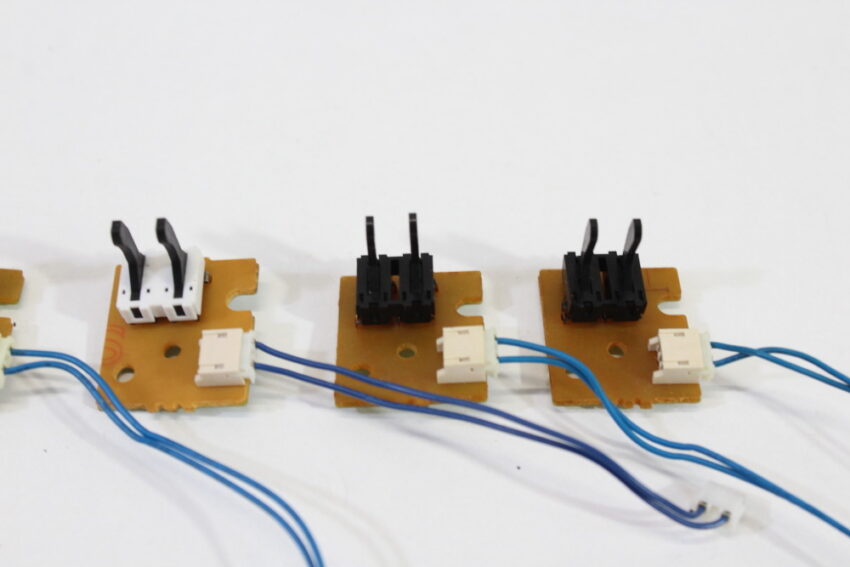 Lot of 5 Nintendo GameCube OEM Door Lid Switch Replacement with Wire and Screw GC (B)