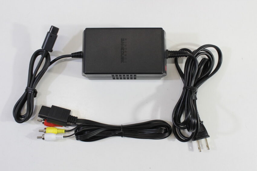 Nintendo GameCube Console & AC Adapter AV Cable Clear Translucent Purple DOL-001 GC Play US Region Games White LED (A)