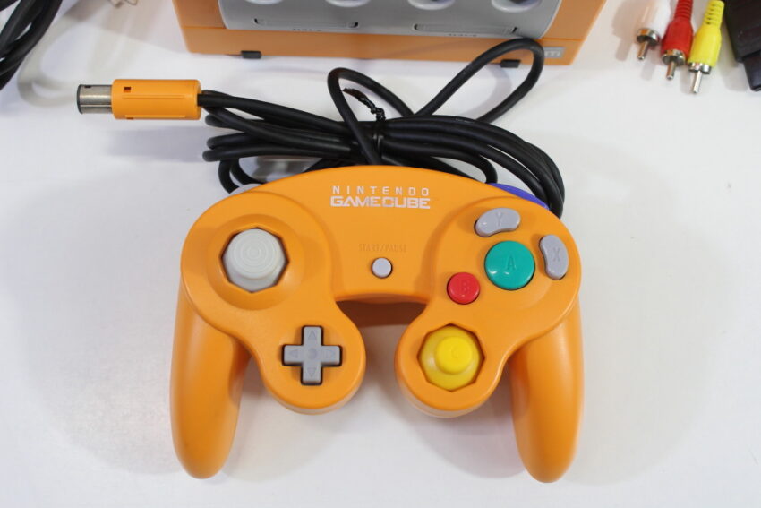 Nintendo GameCube Spice Orange DOL-101 Console & Controller AC Adapter AV Cable GC Play US Region Games (B)