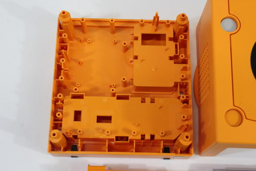Nintendo GameCube OEM Replacement Shell Only Spice Orange DOL-001 (For Parts or Repair) Nintendo GameCube GC