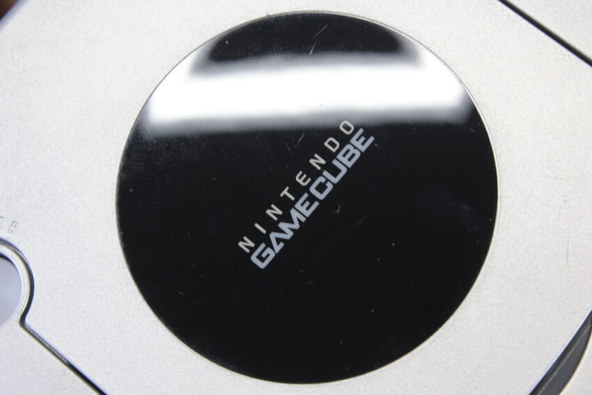 Nintendo GameCube OEM Replacement Shell Only Platinum Silver DOL-101 (For Parts or Repair) Nintendo GameCube GC