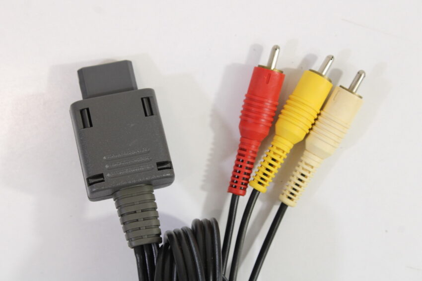 OEM Nintendo RCA AV Cable Cigarette Odor GC SNES N64 SFC (B)