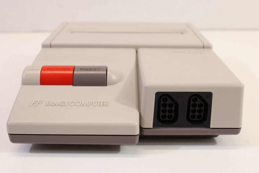 AV Famicom Console "New Famicom" Controller x1 Super Mario Bros 1 3 Dr. Mario AC Adapter AV Cable & NES Pin Converter (B) Nintendo Famicom FC