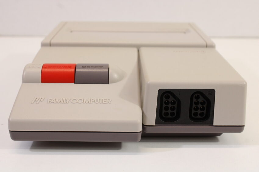 AV Famicom Console "New Famicom" Controller x1 Super Mario Bros 1 Excitebike Clu Clu Land AC Adapter AV Cable & NES Pin Converter (B) Nintendo Famicom FC