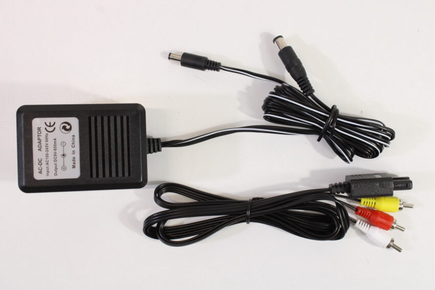 AV Famicom Console "New Famicom" Controller x1 Super Mario Bros 1 Gradius Yie Ar Kung Fu AC Adapter AV Cable & NES Pin Converter (B) Nintendo Famicom FC