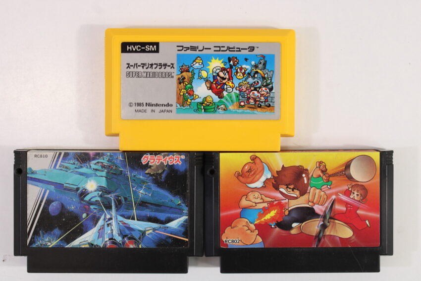AV Famicom Console "New Famicom" Controller x1 Super Mario Bros 1 Gradius Yie Ar Kung Fu AC Adapter AV Cable & NES Pin Converter (B) Nintendo Famicom FC